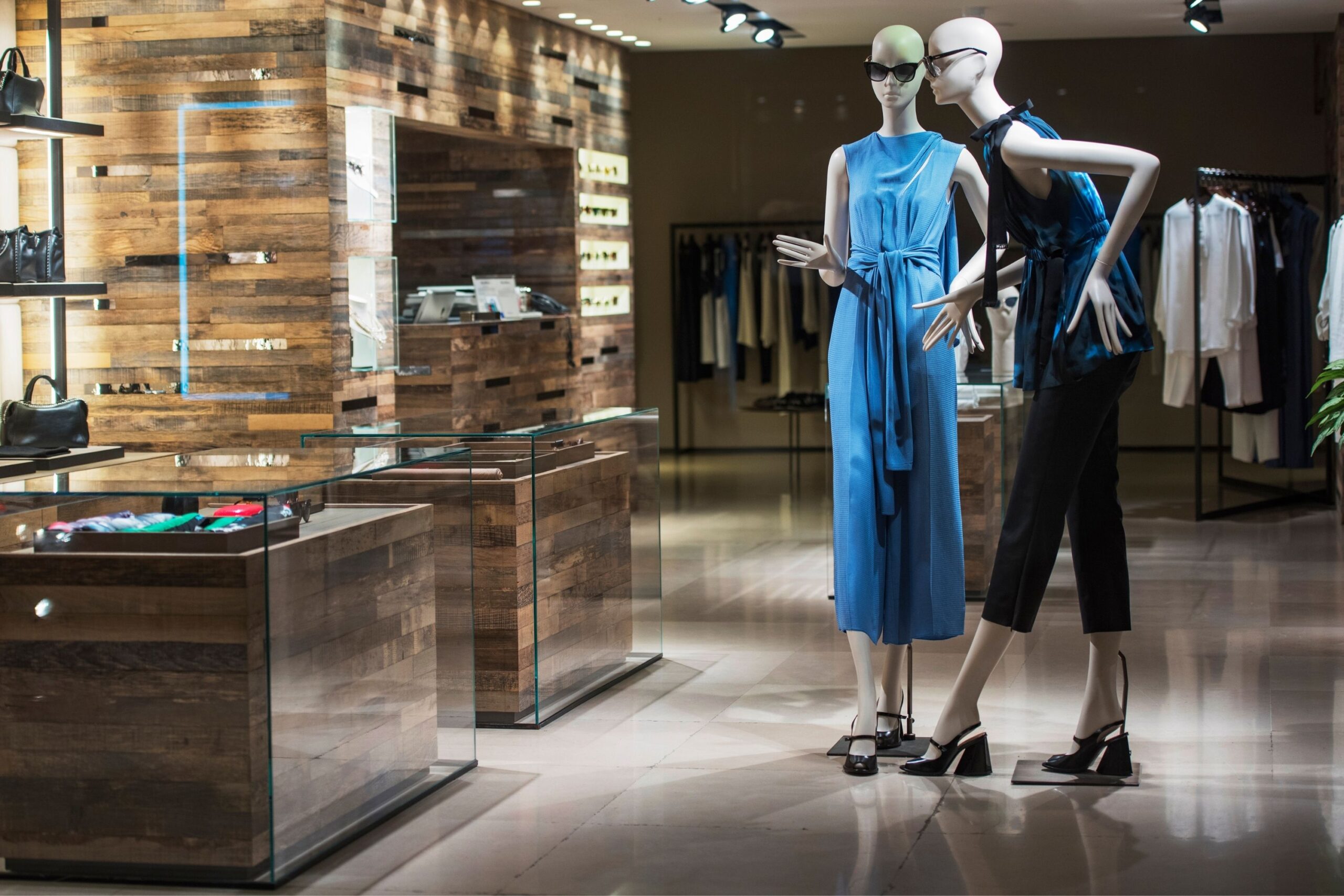 maniquis en una tienda
